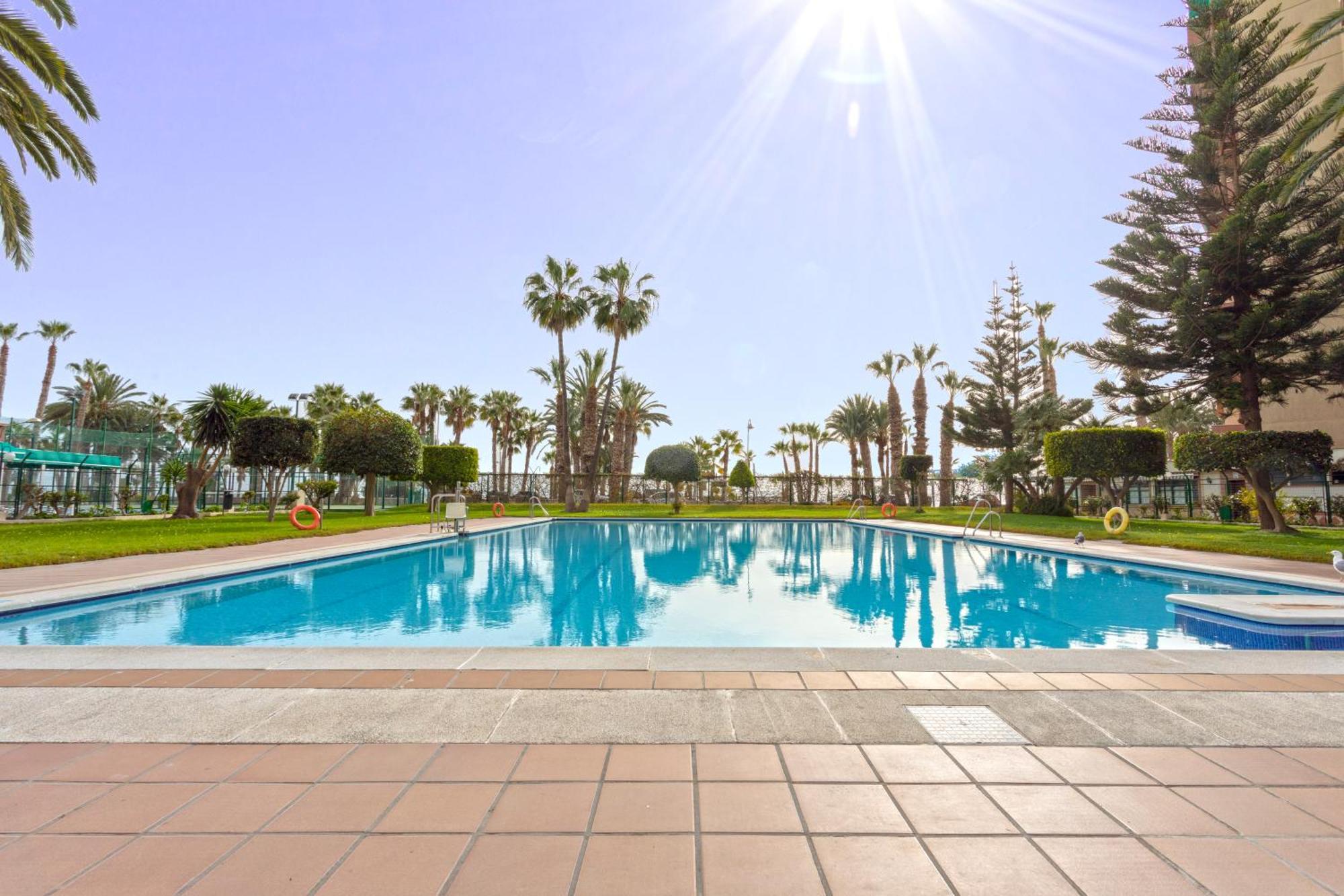 1003 - Seafront Apartment On El Paseo - Air Conditionning - Wi-Fi - Smart Tv Almunecar Luaran gambar